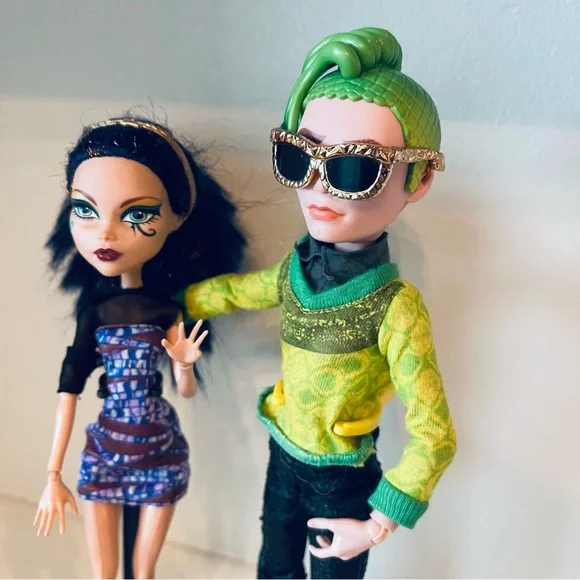 MattelMonster High Dolls Boo York Cleo de Nile & Deuce Gorgon Comet Crossed 2008 - Picture 3 of 16